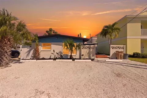 14906 N Bayshore Dr, Madeira Beach, FL 33708