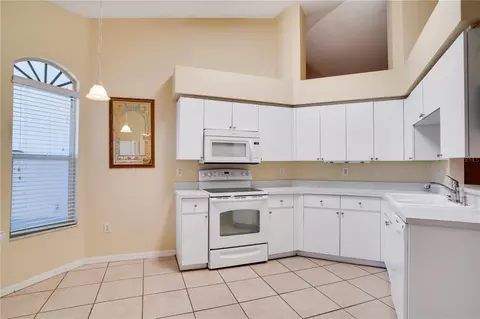 Kitchen - 13109 Dobree Pl #29, Riverview, FL 33579 photo 2 of 3