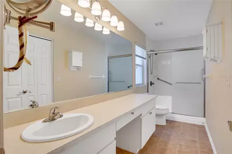 Bath - 13109 Dobree Pl #29, Riverview, FL 33579 photo 1 of 2