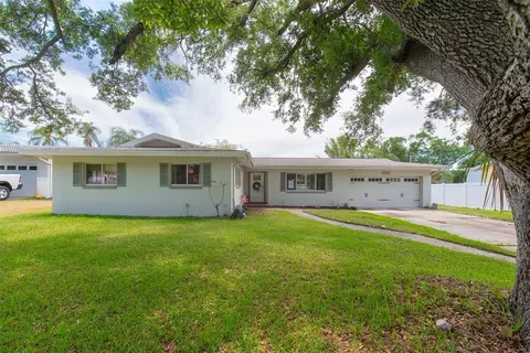 1380 Kennywood Dr, Largo, FL 33770