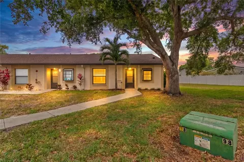 11511 113th St #11C, Largo, FL 33778