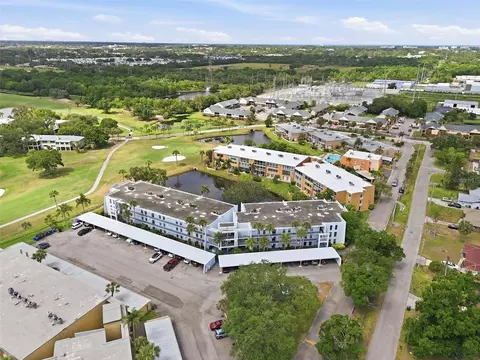 225 Country Club Dr #C332, Largo, FL 33771