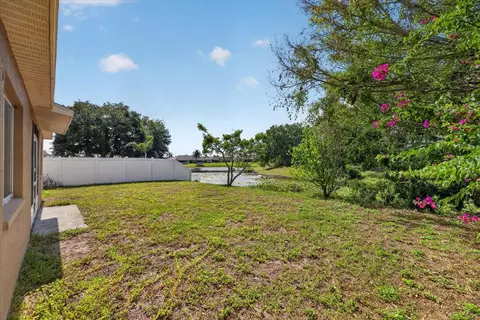 Exterior - 12015 Cedarfield Dr, Riverview, FL 33579 photo 5 of 6