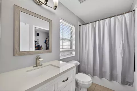 Bath - 12015 Cedarfield Dr, Riverview, FL 33579 photo 3 of 4