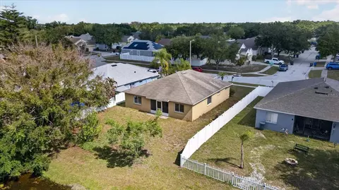 View/Area - 12015 Cedarfield Dr, Riverview, FL 33579 photo 4 of 6