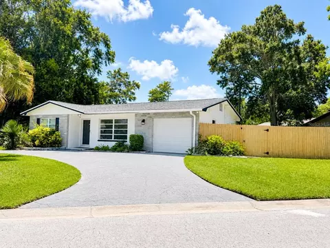 12620 82nd Ter, Seminole, FL 33776