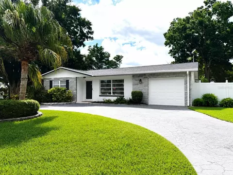12620 82nd Ter, Seminole, FL 33776