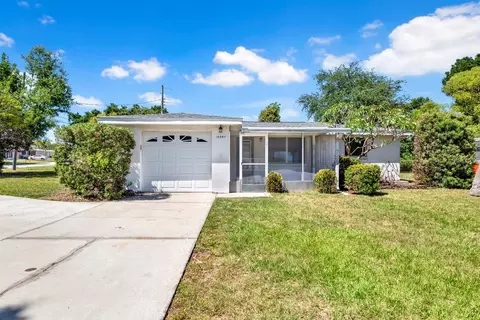 10597 110th Ave, Largo, FL 33773