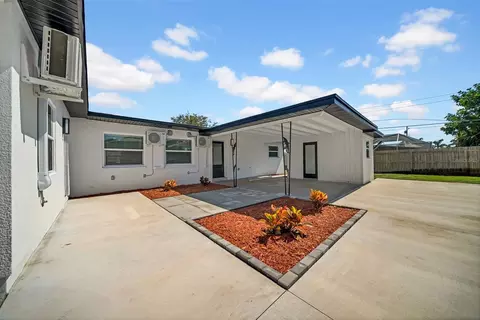 6855 Gulf Winds Dr, Saint Pete Beach, FL 33706