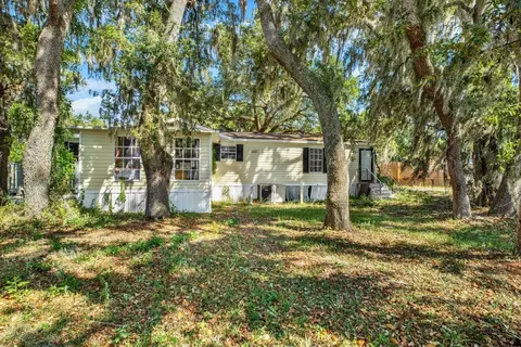 3642 Kalman Dr, Zephyrhills, FL 33541