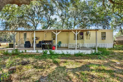 3642 Kalman Dr, Zephyrhills, FL 33541