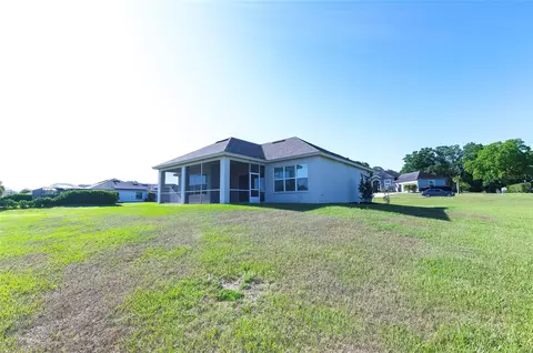 Exterior - 725 E Charleston Ct, Hernando, FL 34442 photo 4 of 8