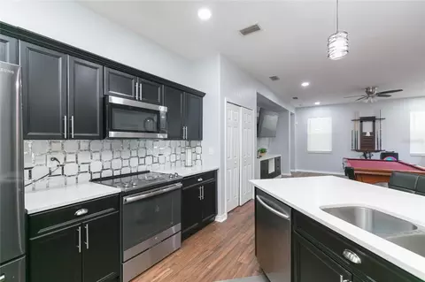 Kitchen - 11334 Bridge Pine Dr, Riverview, FL 33569 photo 5 of 6