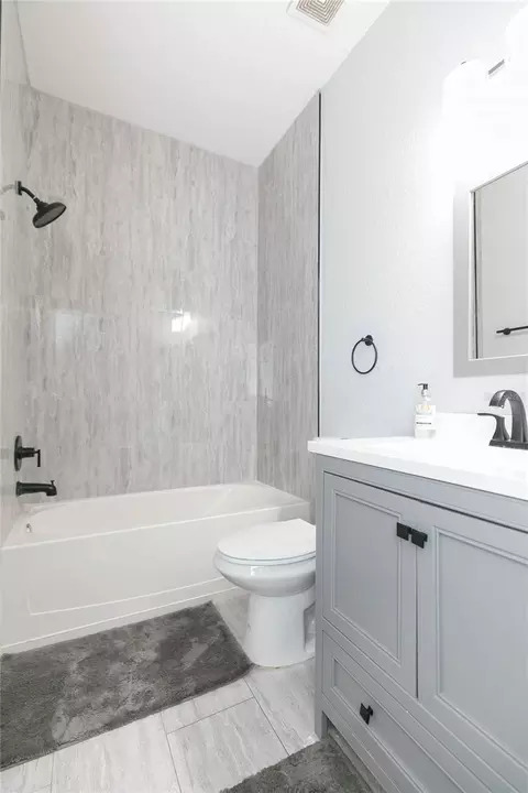 Bath - 11334 Bridge Pine Dr, Riverview, FL 33569 photo 6 of 6