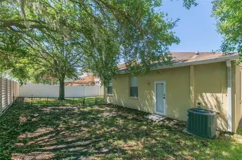 Exterior - 11334 Bridge Pine Dr, Riverview, FL 33569 photo 9 of 9