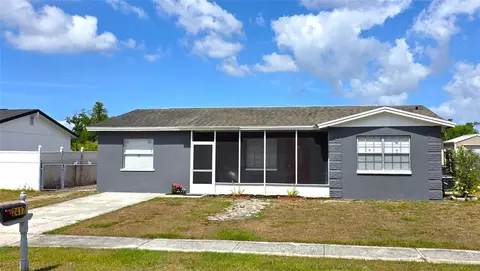 2417 Wishing Well Cir, Tampa, FL 33619