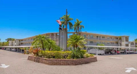 948 Virginia St #207, Dunedin, FL 34698
