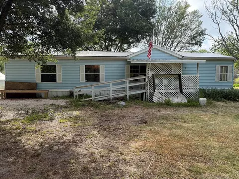 8336 Hamster Dr, Zephyrhills, FL 33540