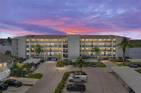 8150 Brent St #725, Port Richey, FL 34668