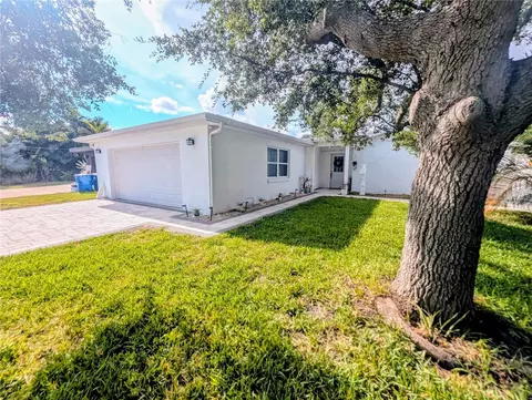 1549 Delaware Ave NE, Saint Petersburg, FL 33703