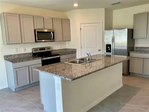 Kitchen - 33409 Field Maple Loop, Wesley Chapel, FL 33545 photo 2 of 3