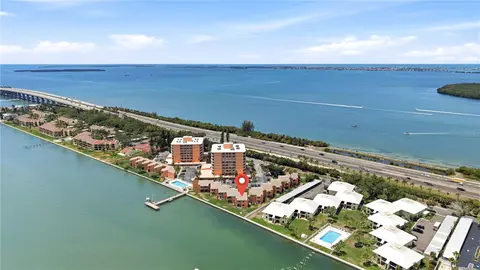 7400 Sunshine Skyway Ln S #111, Saint Petersburg, FL 33711