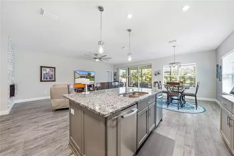 Kitchen - 5521 Limelight Dr, Apollo Beach, FL 33572 photo 5 of 5