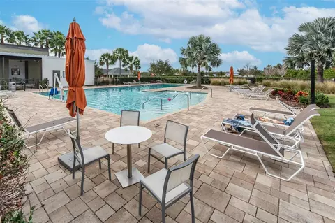 Exterior - 5521 Limelight Dr, Apollo Beach, FL 33572 photo 8 of 9