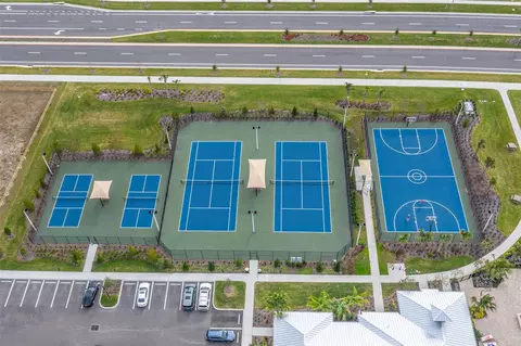 View/Area - 5521 Limelight Dr, Apollo Beach, FL 33572 photo 6 of 14