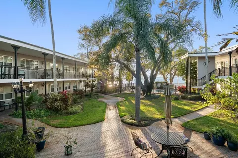 1101 Victoria Dr #7, Dunedin, FL 34698