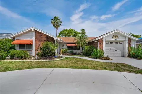 3325 Honeymoon Ln, Holiday, FL 34691