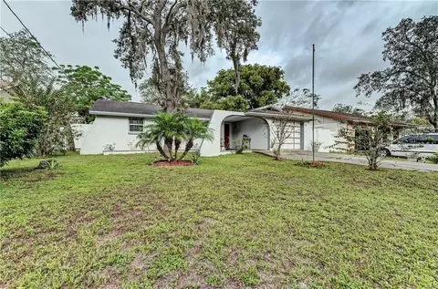 9816 N Connechusett Rd, Tampa, FL 33617
