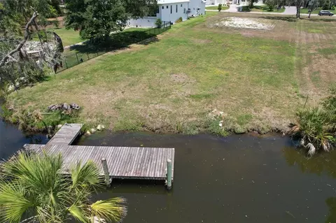8325 Alafia Pointe Dr, Riverview, FL 33578 photo 7