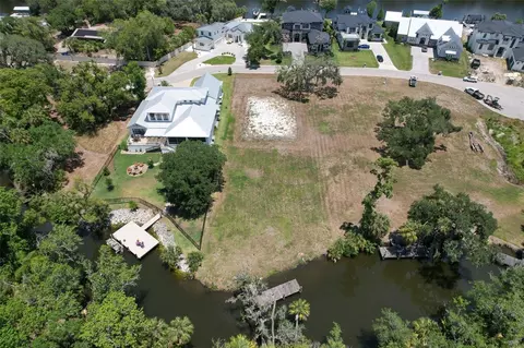 8325 Alafia Pointe Dr, Riverview, FL 33578 photo 6
