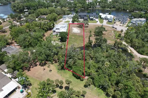 8325 Alafia Pointe Dr, Riverview, FL 33578 photo 4