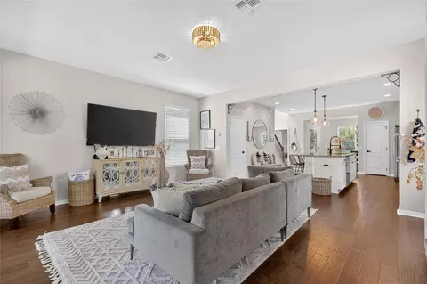 Living - 7141 Bowspirit Pl, Apollo Beach, FL 33572 photo 2 of 2