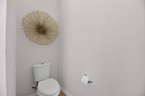 Bath - 7141 Bowspirit Pl, Apollo Beach, FL 33572 photo 4 of 5