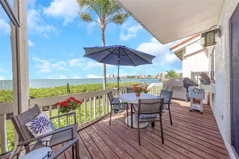 5650 Escondida Blvd S, Saint Petersburg, FL 33715