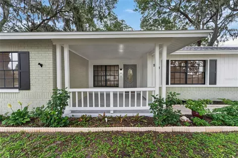 903 Old Darby St, Seffner, FL 33584 photo 5