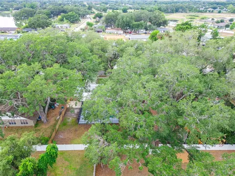903 Old Darby St, Seffner, FL 33584 photo 69