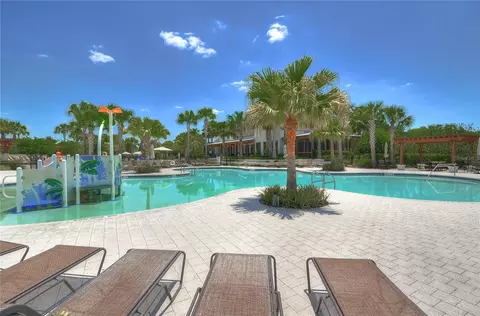Exterior - 5301 Match Point Pl, Lithia, FL 33547 photo 8 of 10