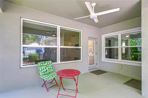 Exterior - 5301 Match Point Pl, Lithia, FL 33547 photo 4 of 10