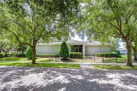Exterior - 5301 Match Point Pl, Lithia, FL 33547 photo 5 of 10