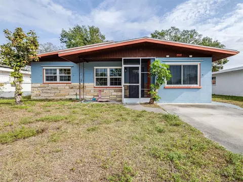 1907 27th St W, Bradenton, FL 34205