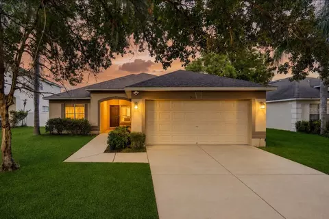 2614 Queen Alberta Dr, Valrico, FL 33596