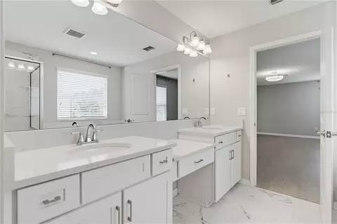 Bath - 9608 Sorbonne Loop, Seffner, FL 33584 photo 6 of 8