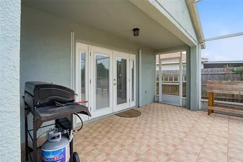 Exterior - 10446 Hallmark Blvd, Riverview, FL 33578 photo 4 of 6