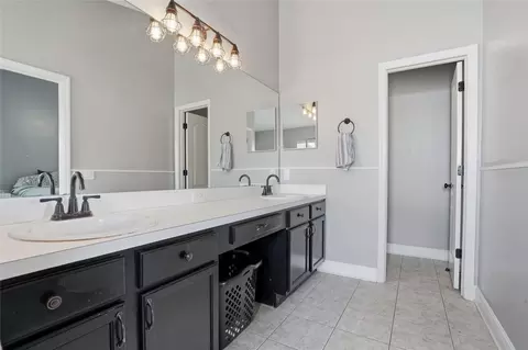 Bath - 10446 Hallmark Blvd, Riverview, FL 33578 photo 3 of 4