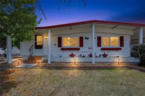 5244 Mohawk St, Zephyrhills, FL 33542