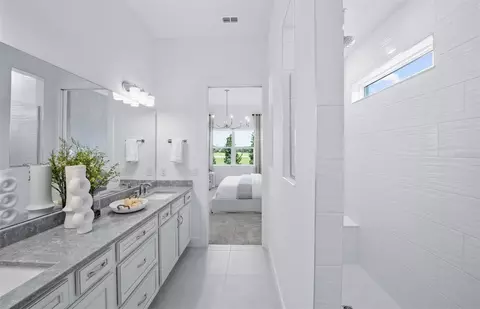Bath - 11316 Clay Ave, Parrish, FL 34219 photo 1 of 2